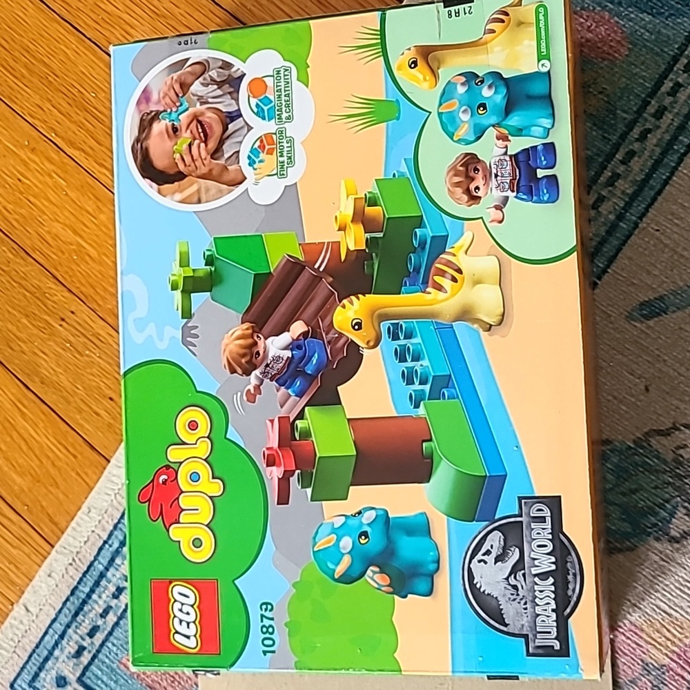 Lego Duplo Jurassic World Dinosaur Set - Picture 9 of 9